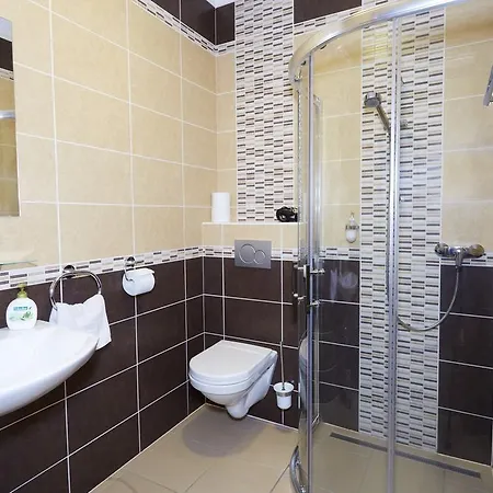 Agancsos Panzio 4* Villány